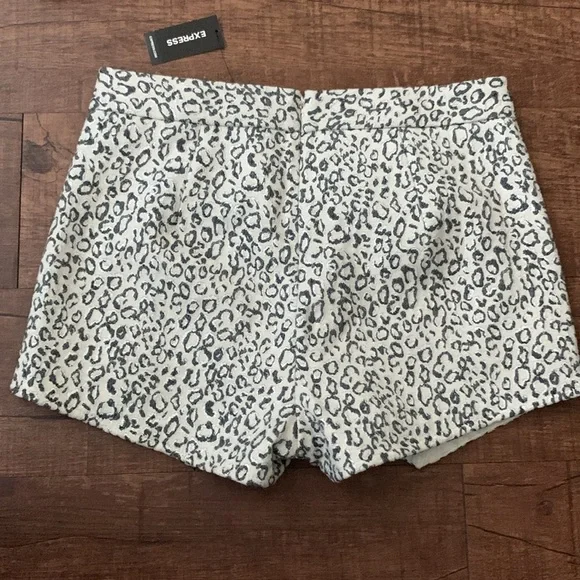 Express overlay shorts - Picture 6 of 12